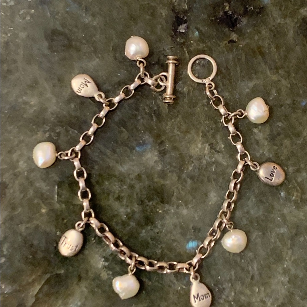 GORGEOUS sterling/freshwater pearl “Mom” bracelet - Picture 2 of 5